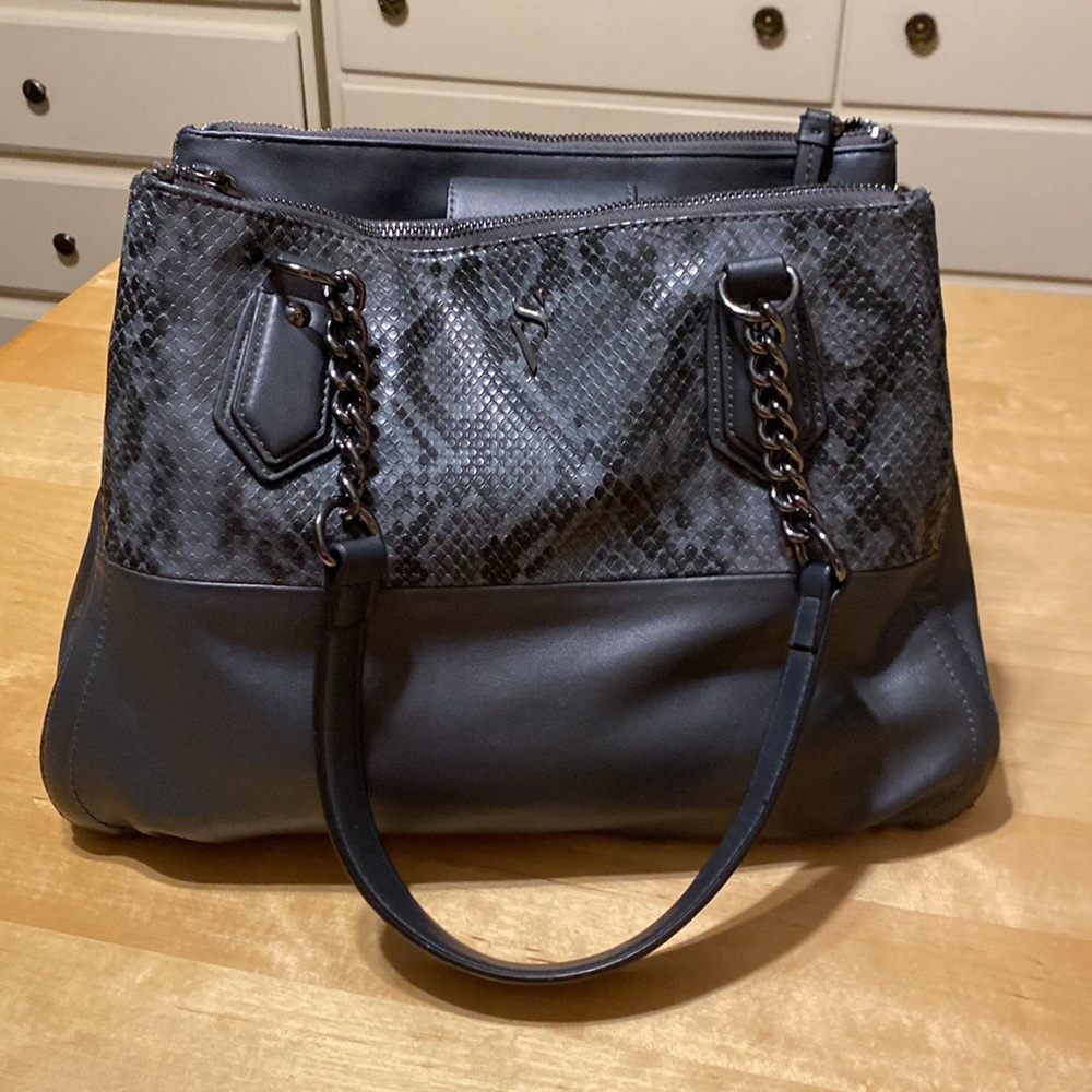 SIMPLY VERA BY VERA WANG Charcoal Gray Bedford Satchel Bag